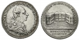 Altdeutsche Münzen und Medaillen, Brandenburg-Ansbach, Alexander, 1757-1791
1/2 Taler 1767. Auf die Bruckberger Porzellanfabrik (Stempel von Gotzinge...