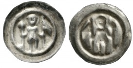 Altdeutsche Münzen und Medaillen, Magdeburg-Erzbistum, Albrecht von Käfernburg, 1205-1232
Brakteat o.J. Der heilige Moritz steht mit Lanze und Fahne....