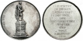 Altdeutsche Münzen und Medaillen, Mecklenburg-Rostock, Stadt
Silbermedaille 1819 von Jachtmann. Errichtung des Blücherdenkmals. 52 mm; 57,40 g. Fr.u....