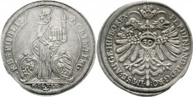 Altdeutsche Münzen und Medaillen, Nürnberg-Stadt
1/2 Reichsguldiner 1630. Mmz. Kreuz. Reichsadler, Wertzahl 30 / Hl. Sebaldus mit Kirchenmodell steht...