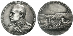 Medaillen, Schützenmedaillen, Bingen am Rhein
Silbermedaille 1904 von Balmberger. XX. Verbandsschiessen. Protektorat Ernst Ludwig von Hessen. 42,3 mm...