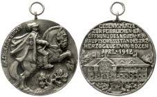 Medaillen, Schützenmedaillen, Bozen
Tragbare Silbergussmedaille 1912 von Stolz. Auf die Eröffnung des neuen Hauptschießstandes 'Erzherzog Eugen' in B...