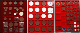 Notmünzen aus Porzellan (Länder,Städte,Firmen), Lots
3 Schuber mit 85 Münzen und Medaillen aus Porzellan. Sachsen, Waldenburg, Eisenach, Höhr, usw. B...