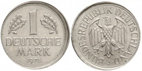 Proben, Verprägungen und Besonderheiten, Bundesrepublik Deutschland
1 Deutsche Mark 1978 J. Ca. 5 % dezentriert geprägt.
prägefrisch