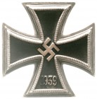 Orden und Ehrenzeichen, Deutschland, Drittes Reich, 1933-1945
Eisernes Kreuz I. Klasse 1939. Mit Nadel, ohne Hersteller. Flache Ausführung mit Eisenk...