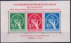 Briefmarken, Deutschland, Berlin 1948-1990
Währungsgeschädigten-Block 1949. Mit beiden Abarten bei der 10 und 30 Pf.-Marke. Mit herstellungsbedingtem...