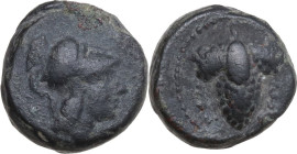 Greek Italy. Northern Apulia, Arpi. AE 14.5 mm, c. 215-212 BC. Obv. Head of Athena right, wearing Corinthian helmet. Rev. ΑΡΠΑ-ΝΟΥ. Grape bunch. HN It...
