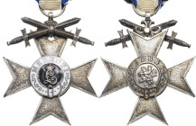 Orden deutscher Länder Bayern
Militärverdienstkreuz des MVO, 2. Klasse mit Schwertern Verliehen 1913-1921. 3. Form am Band. Teilemailliert. Alpaka, v...
