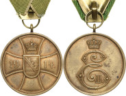 Orden deutscher Länder Sachsen-Altenburg
Tapferkeitsmedaille Verliehen 1918-1919. Bronze. 31,0 mm, 19,34 g. Am neuen Band OEK 2618 Nimmergut 3705 In ...