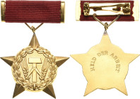Orden der Deutschen Demokratischen Republik Staatliche Auszeichnungen
Held der Arbeit, Stern Verliehen 1975-1989. Buntmetall goldfarben. 34 mm, 16,52...