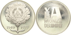 Proben und Abschläge
 Probe 1979. Motivprobe - 30 Jahre DDR. Nelke mit Staatswappen der DDR / VEB A MÜNZE DER DDR. Lose Jaeger 1573 M Selten. Poliert...