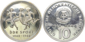 Proben und Abschläge
 10 Mark 1988. 40 Jahre Turn- und Sportbund der DDR - Materialprobe in Silber. Mit Zertifikat. In Kapsel Jaeger 1623 P Sehr selt...