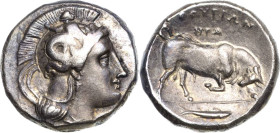 Lukanien Thurioi (Thurium)
 Nomos 320-280 v. Chr Athenakopf nach rechts im attischen Helm mit Helmbusch, auf dem Kessel Skylla nach rechts, mit der R...