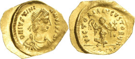 Justinianus I. 527-565 Tremissis 527/565, Constantinopel Brustbild mit Diadem nach rechts, DN IVSTINIANVS PP AVG / Victoria mit Victoriola schreitet n...