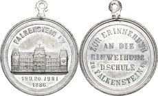 Reuss-Städte und Gemeinden
Falkenstein i. Vogtland Zinnmedaille 1886. Einweihung der Schule. Schulgebäude / 3 Zeilen Schrift. 30,5 mm, 10,15 g. Mit O...