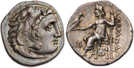 MAKEDONIEN, KÖNIGREICH
Alexander III., 336-323 v. Chr. AR-Drachme 310-301 v. Chr. (postum) Abydos Vs.: Kopf des Herakles mit Löwenskalp n. r., Rs.: Z...