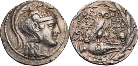 ATTIKA ATHEN
 AR-Tetradrachme 115/114 v. Chr., 7. Monat Metrodoros, Demosthen(...) und Eukles, Vs.: Kopf der Athena Parthenos mit dreibuschigem Helm ...