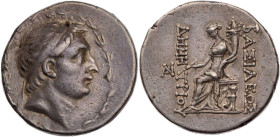 SYRIEN KÖNIGREICH DER SELEUKIDEN
Demetrios I. Soter, 162-150 v. Chr. AR-Tetradrachme 162-155/4 v. Chr. Antiochia am Orontes Vs.: Kopf mit Diadem n. r...