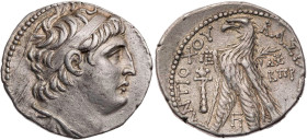 SYRIEN KÖNIGREICH DER SELEUKIDEN
Antiochos VII. Euergetes, 138-129 v. Chr. AR-Tetradrachme 131/130 v. Chr. (= Jahr 182) Tyros Vs.: drapierte Büste mi...