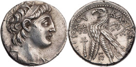 SYRIEN KÖNIGREICH DER SELEUKIDEN
Antiochos VII. Euergetes, 138-129 v. Chr. AR-Tetradrachme 130/129 v. Chr. (= Jahr 183) Tyros Vs.: drapierte Büste mi...