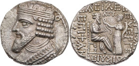 PARTHER, KÖNIGREICH DER ARSAKIDEN
Gotarzes II., 44-51 n. Chr. AR-Tetradrachme 49/50 n. Chr. (= Jahr 361, Monat nicht lesbar) Seleukeia am Tigris Vs.:...