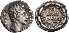 RÖMISCHE KAISERZEIT
Augustus, 27 v.-14 n. Chr. AR-Denar um 19 v. Chr. unsichere Mzst. in Spanien (Colonia Patricia?) Vs.: CAESAR [AVG]VSTVS, Kopf n. ...