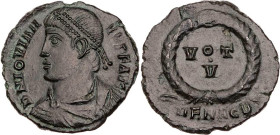RÖMISCHE KAISERZEIT
Iovianus, 363-364 n. Chr. AE-Centenionalis Heraclea, 2. Offizin Vs.: D N IOVIAN-VS P F AVG, gepanzerte und drapierte Büste mit Pe...