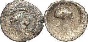 Sicily. Himera. AR Obol, 470-450 BC. D/ Bearded male head right, wearing taenia. R/ Corinthian helmet. SNG ANS -. SNG Lloyd 1029. AR. g. 0.34 mm. 9.00...