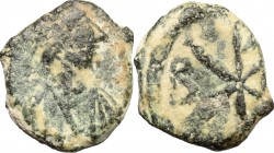 Vandals in North Africa. Gunthamund (484-496). AE Nummus, 484-496. D/ Bust right, laureate, draped. R/ Christogram. AE. g. 1.62 mm. 12.00 Good F.