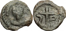Visigoths. AE, Spain, Hispalis mint, 7th century. D/ Bust facing; above, crescent. R/ Cross; to left, inverted S; to right, P. Crusafont i Sabater, Gr...