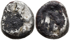 ACHAEMENID EMPIRE. Time of Darios I to Xerxes II (485-420 BC). Sardes.
AR Siglos (14.3mm 4.43g)
Obv: Persian king in kneeling-running stance right, ...