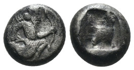 Achaemenid Empire. Artaxerxes I. - Xerxes II. (455-420 BC). AR Siglos. Weight 1,30 gr - Diameter 7 mm