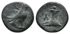 Aeolis. Kyme. (320-250 BC) Bronze Æ. Obv: eagle seated left. Rev: Oinochoe. Weight 1,05 gr - Diameter 10 mm