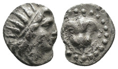 Caria. Rhodos. (305-275 BC) AR Obol. Obv: head of Helius right. Rev: rose. Weight 0,71 gr - Diameter 9 mm