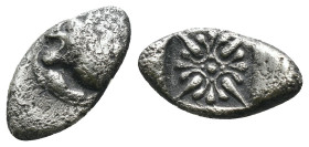 Ionia. Miletos. (4th Century BC) AR Obol. Obv: forepart of lion left. Rev: star-like floral pattern. Weight 1,10 gr - Diameter 11 mm