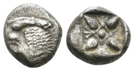 Ionia. Miletos. (4th Century BC) AR Obol. Obv: forepart of lion left. Rev: star-like floral pattern. Weight 1,17 gr - Diameter 8 mm