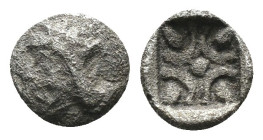 Ionia. Miletos. (4th Century BC) AR Obol. Obv: forepart of lion right. Rev: star-like floral pattern. Weight 0,15 gr - Diameter 3 mm