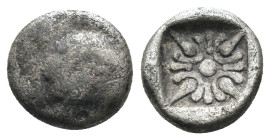 Ionia. Miletos. (4th Century BC) AR Obol. Obv: forepart of lion right. Rev: star-like floral pattern. Weight 0,96 gr - Diameter 8 mm