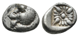 Ionia. Miletos. (4th Century BC) AR Obol. Obv: forepart of lion right. Rev: star-like floral pattern. Weight 1,03 gr - Diameter 8 mm