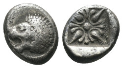 Ionia. Miletos. (4th Century BC) AR Obol. Obv: forepart of lion right. Rev: star-like floral pattern. Weight 1,14 gr - Diameter 8 mm