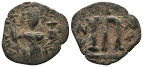 Constans II. (641-668 AD). Follis. Obv: Constans II. standing facing. Rev: M. . Weight 1,77 gr - Diameter 19 mm