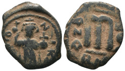 Constans II. (641-668 AD). Follis. Obv: Constans II. standing facing. Rev: M. . Weight 4,84 gr - Diameter 22 mm