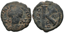 Justinian I. (527-565 AD). 1/2 Follis. Constantinople. Obv: diademed bust of Justinian facing. Rev: K. . Weight 8,42 gr - Diameter 25 mm