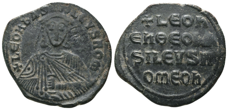 Leo VI. (889-912 AD). Follis. Constantinople. Obv: crowned bust facing. Rev: leg...