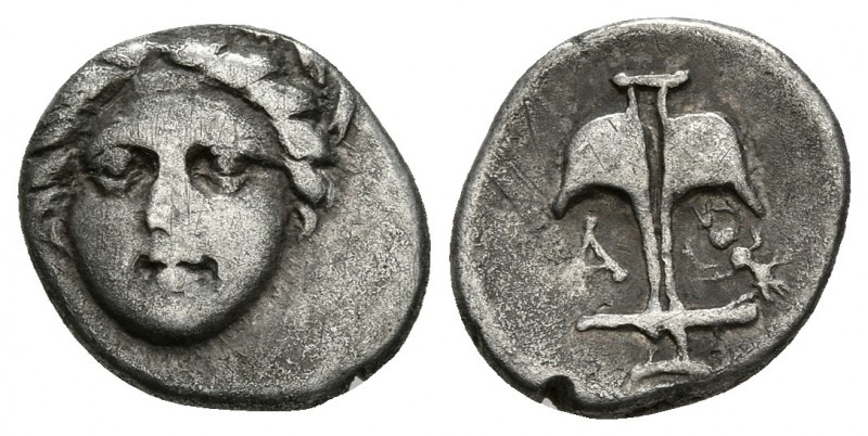 APOLLONIA PONTIKA, Thracia. Dióbolo. Finales del siglo V-IV a.C. A/ Apolo. R/ An...