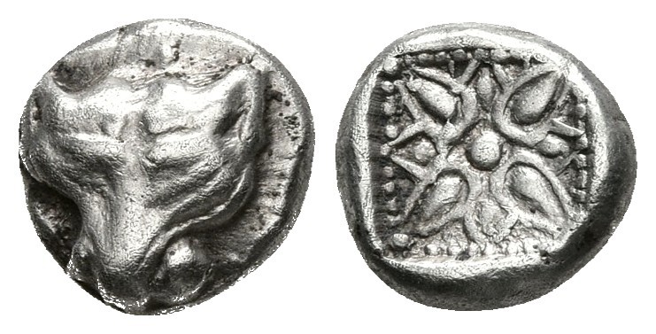 IONIA, Miletos. Obolo. 530-480 a.C. A/ Cabeza de león o pantera de frente y dent...