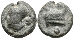 ACUÑACIONES ANONIMAS. Aes Grave. Uncia. 225-217 a.C. Roma. A/ Cabeza de Marte-Minerva a izquierda, detrás un punto. R/ Proa de nave a derecha, debajo ...