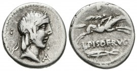 L. CALPURNIUS PISO FRUGI. Denario. 90 a.C. Roma. A/ Busto de Apolo laureado a derecha, detrás dos puntos y delante A con punto sobre ella. R/ Jinete c...