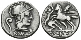 C. SERVILIUS. Denario. 127 a.C. Roma. A/ Busto de Roma a derecha, delante signo de valor y detrás lituus, debajo ROMA. R/ Batalla a caballo entre dos ...
