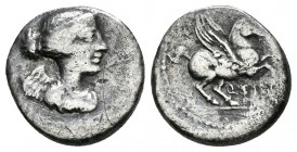 Q. TITIUS. Quinarius. 90 a.C. Roma. A/ Busto de Victoria alada a derecha. R/ Pegaso volando a derecha, debajo Q·TITI. Craw 341.3. Ar. 1,65g. MBC-.
